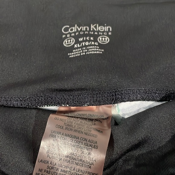 Calvin Klein size x large performance exercise leggings - like new - Picture 2 of 2